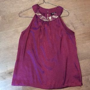 Apt. 9 top magenta and silver